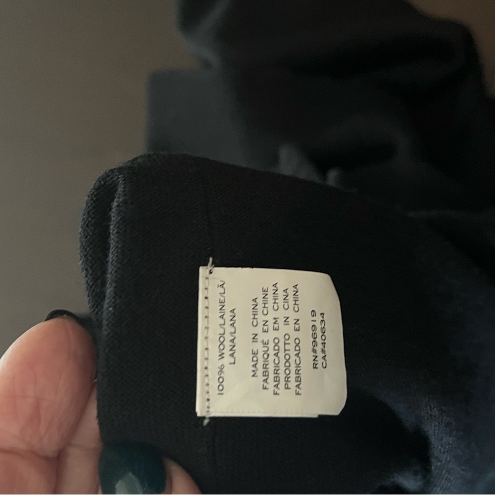 Marc JacoBlack Button-Front Cardigan with Pockets - Picture 5 of 5